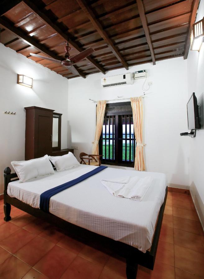 Palmy Lake Resort Alappuzha Zewnętrze zdjęcie