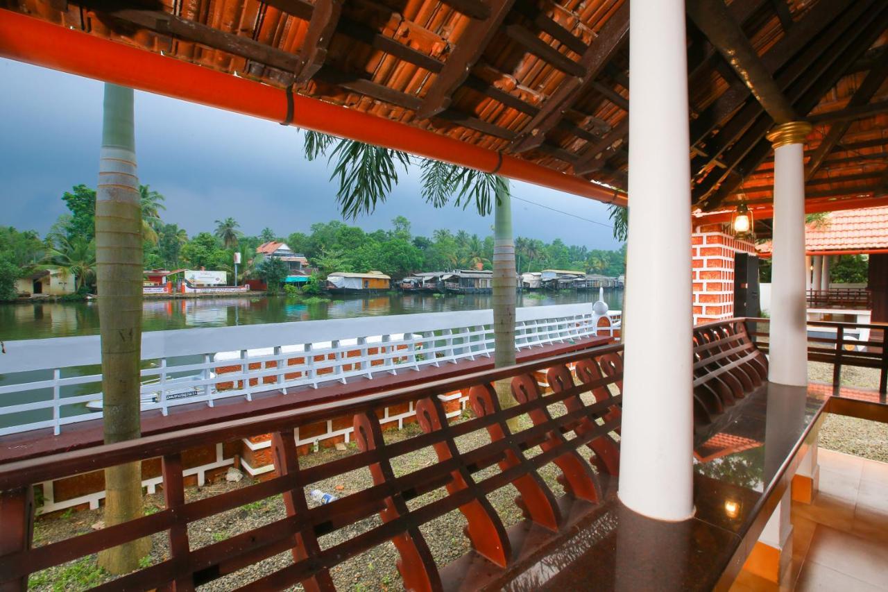 Palmy Lake Resort Alappuzha Zewnętrze zdjęcie